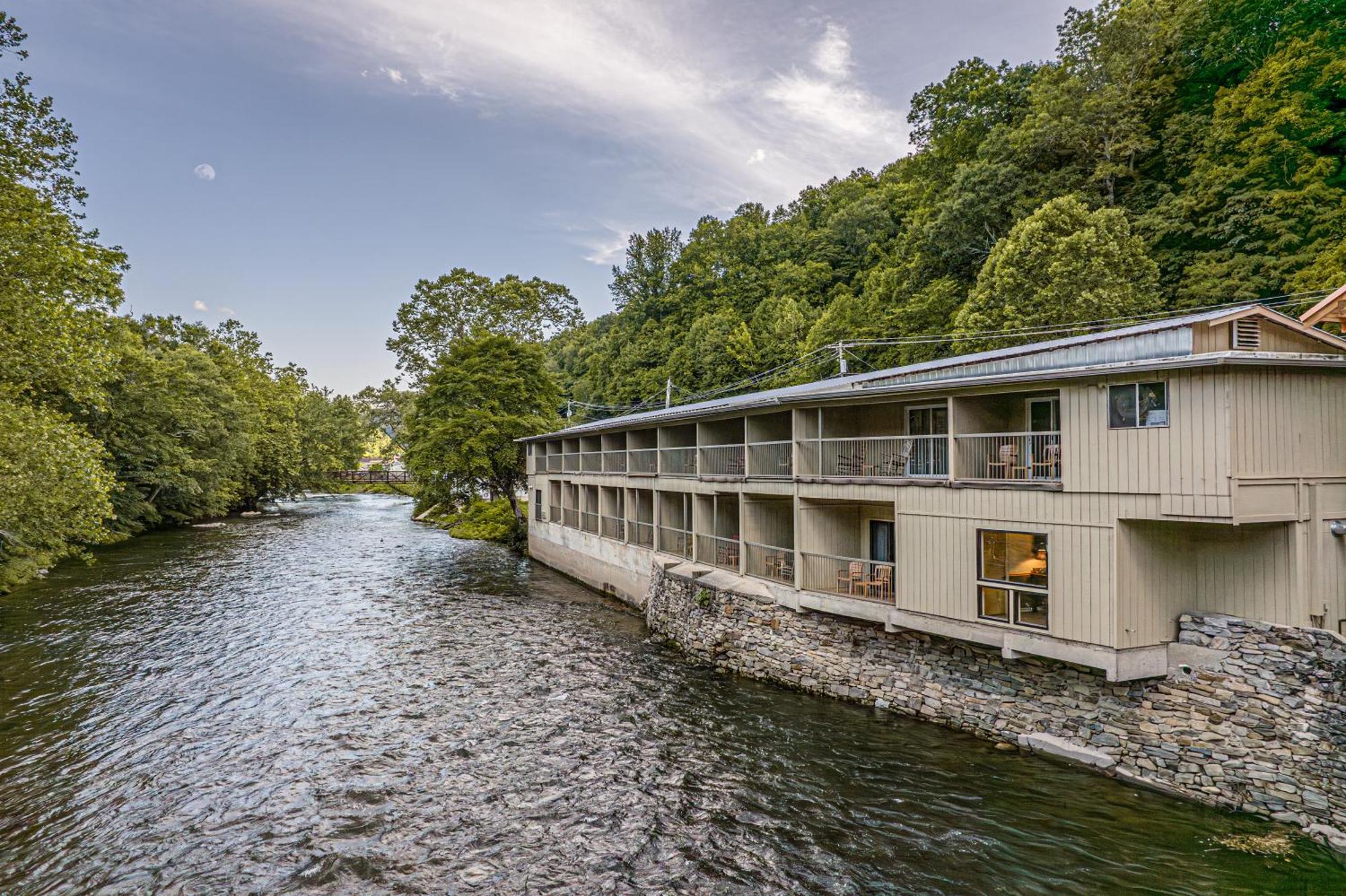 Rivers Edge Motel Cherokee Exterior photo